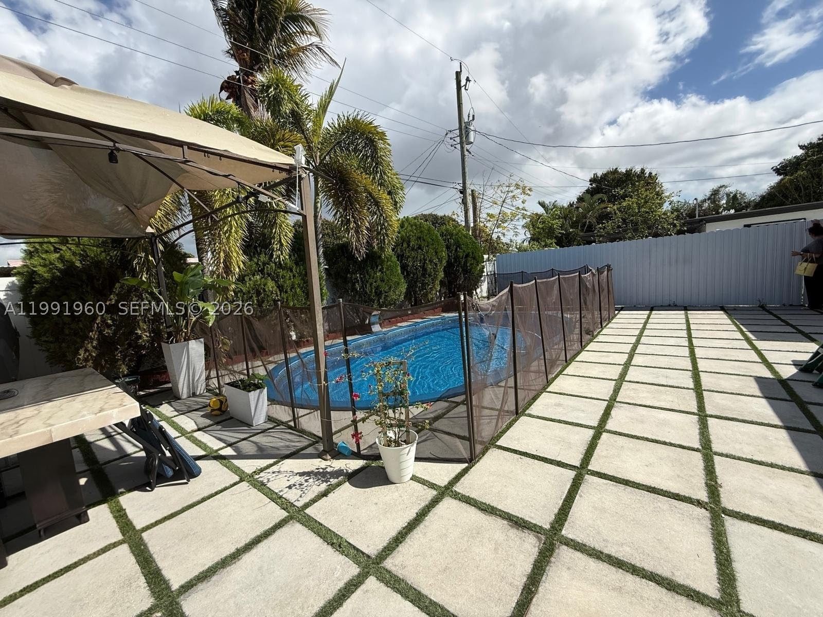 Real estate property located at 625 8th Ln, Miami-dade, Sun-tan Vill Sec 5, Hialeah, FL