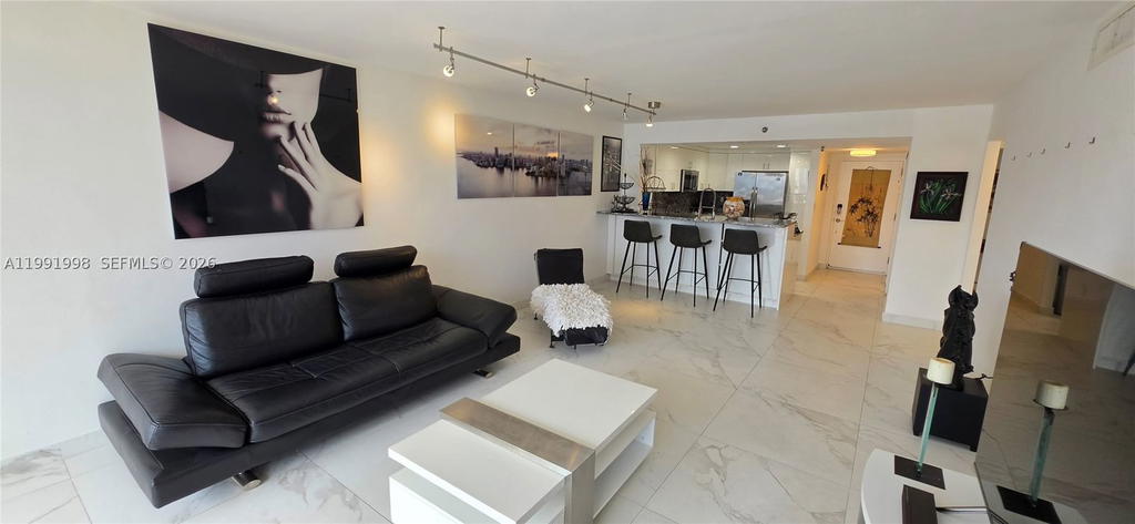 Real estate property located at 17900 Bay Rd #408, Miami-dade, Eden Roc Condo, Sunny Isles Beach, FL