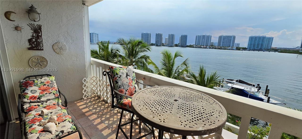Real estate property located at 17900 Bay Rd #408, Miami-dade, Eden Roc Condo, Sunny Isles Beach, FL