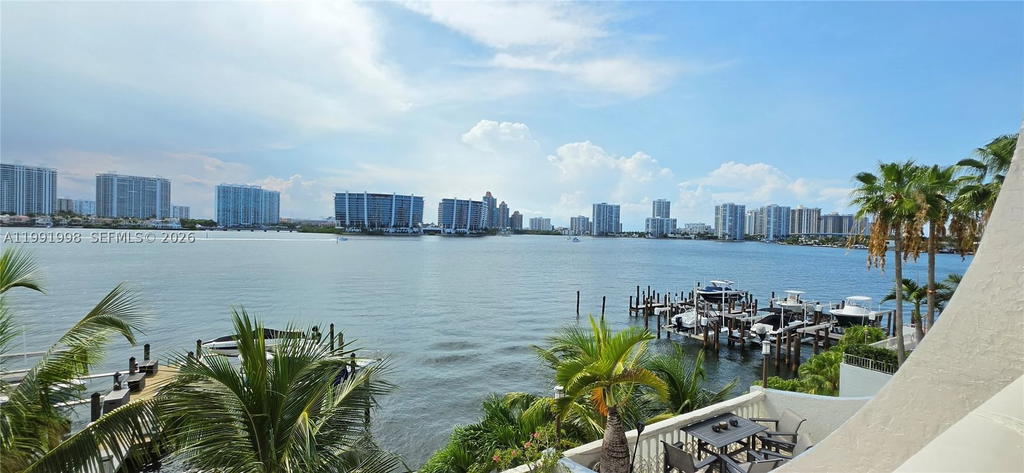 Real estate property located at 17900 Bay Rd #408, Miami-dade, Eden Roc Condo, Sunny Isles Beach, FL