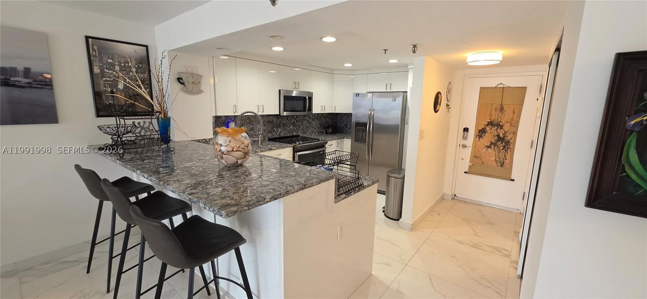 Real estate property located at 17900 Bay Rd #408, Miami-dade, Eden Roc Condo, Sunny Isles Beach, FL