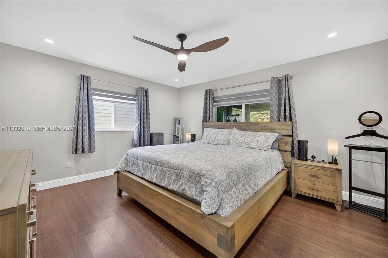 Real estate property located at 4890 141st Ave, Miami-dade, Bent Tree West, Miami, FL