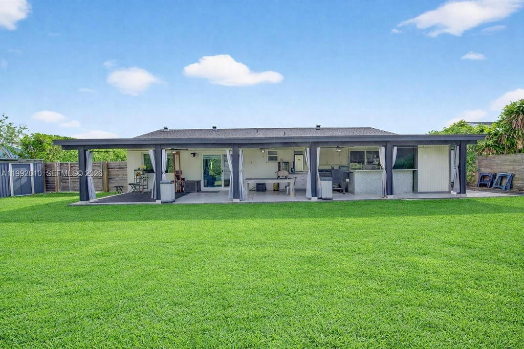 Real estate property located at 4890 141st Ave, Miami-dade, Bent Tree West, Miami, FL