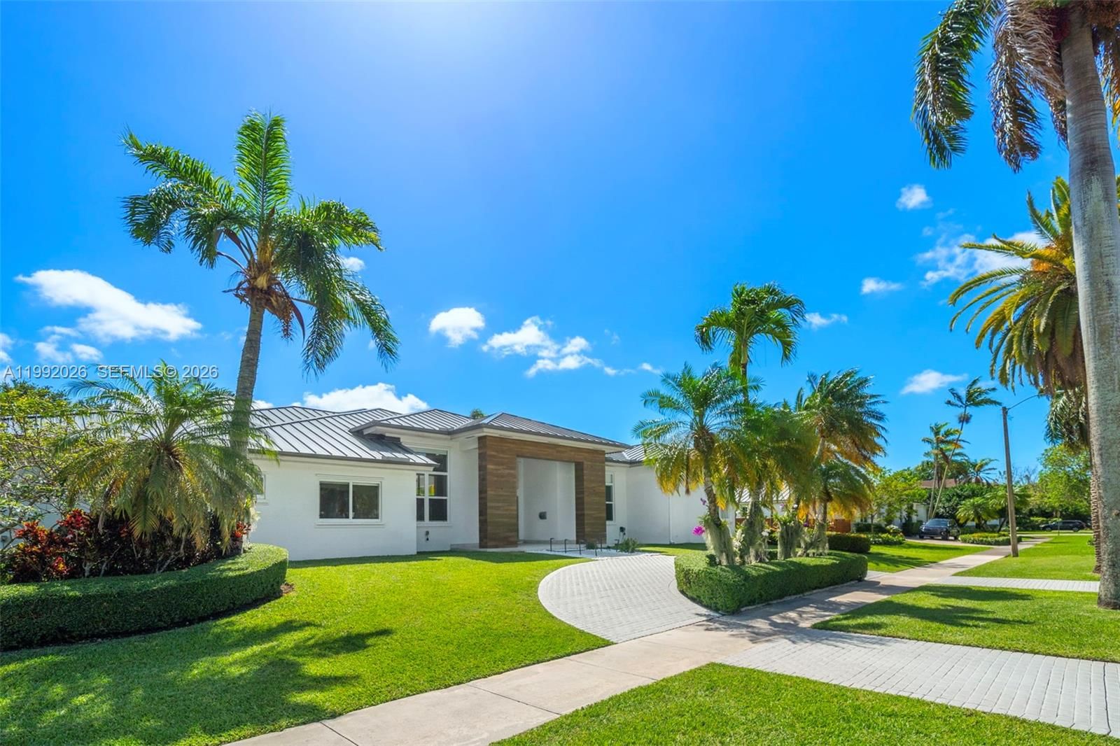 Real estate property located at 15501 77th Ave, Miami-dade, Royal Cutler Estates, Palmetto Bay, FL