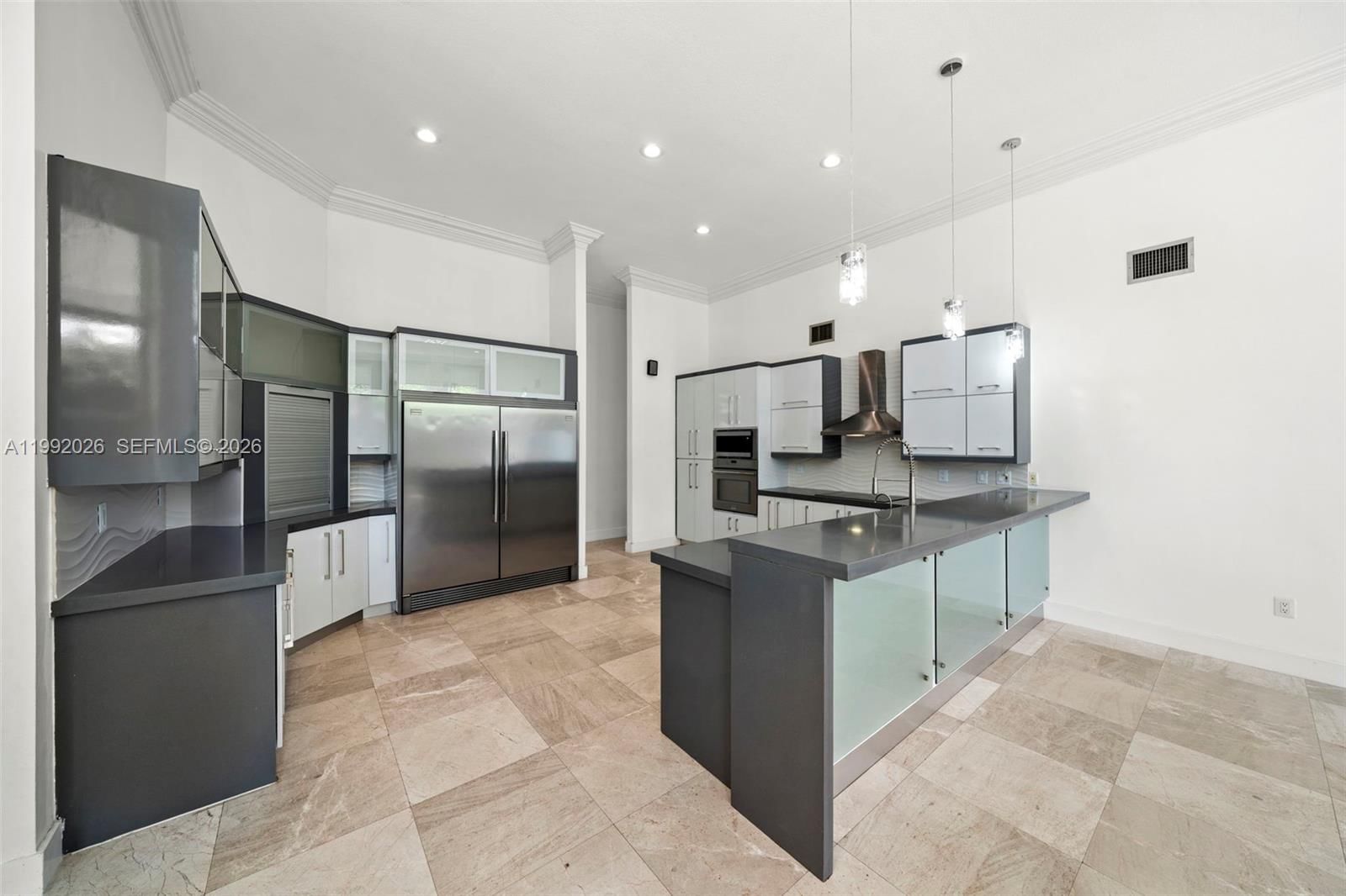 Real estate property located at 15501 77th Ave, Miami-dade, Royal Cutler Estates, Palmetto Bay, FL