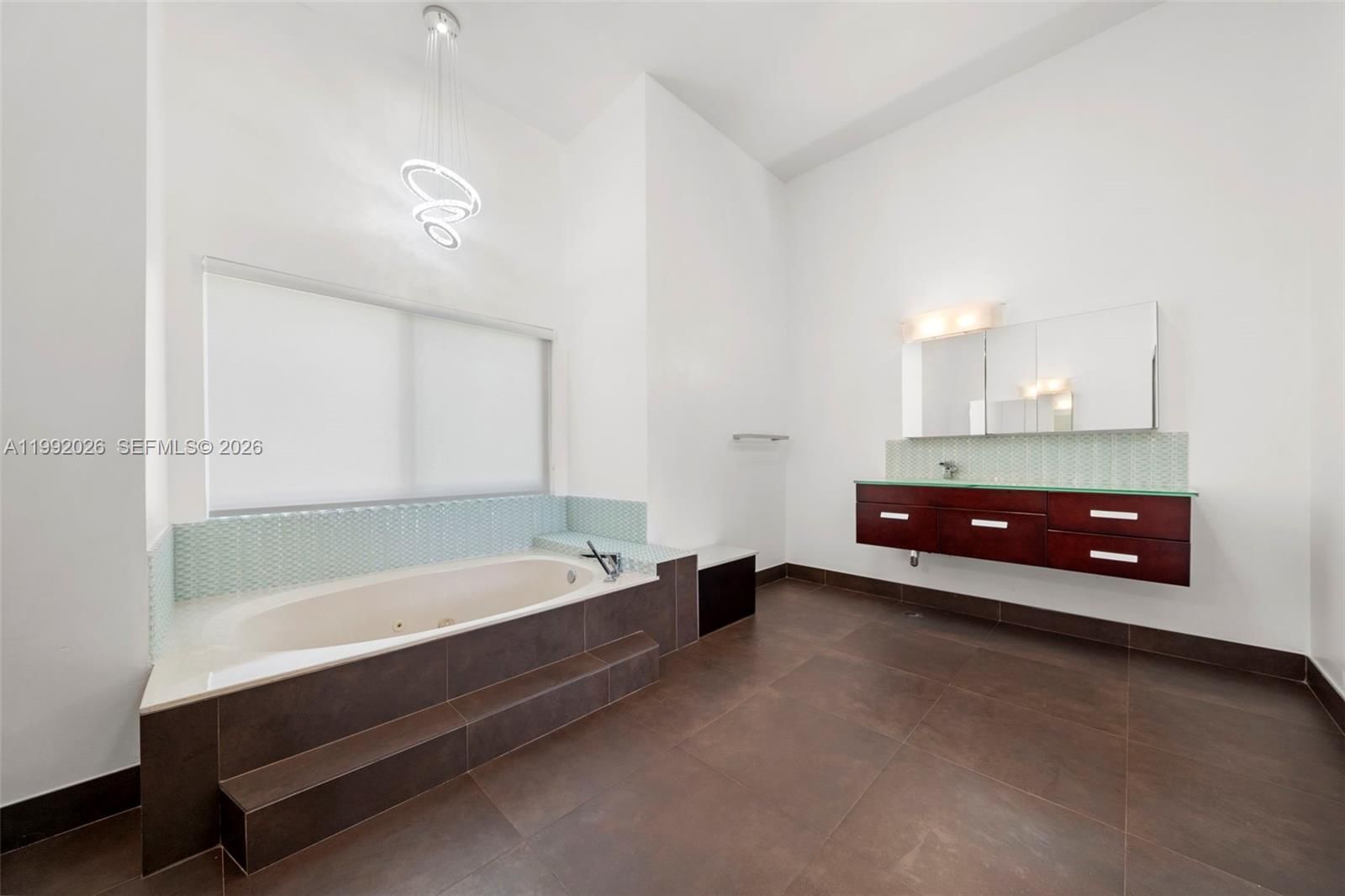 Real estate property located at 15501 77th Ave, Miami-dade, Royal Cutler Estates, Palmetto Bay, FL