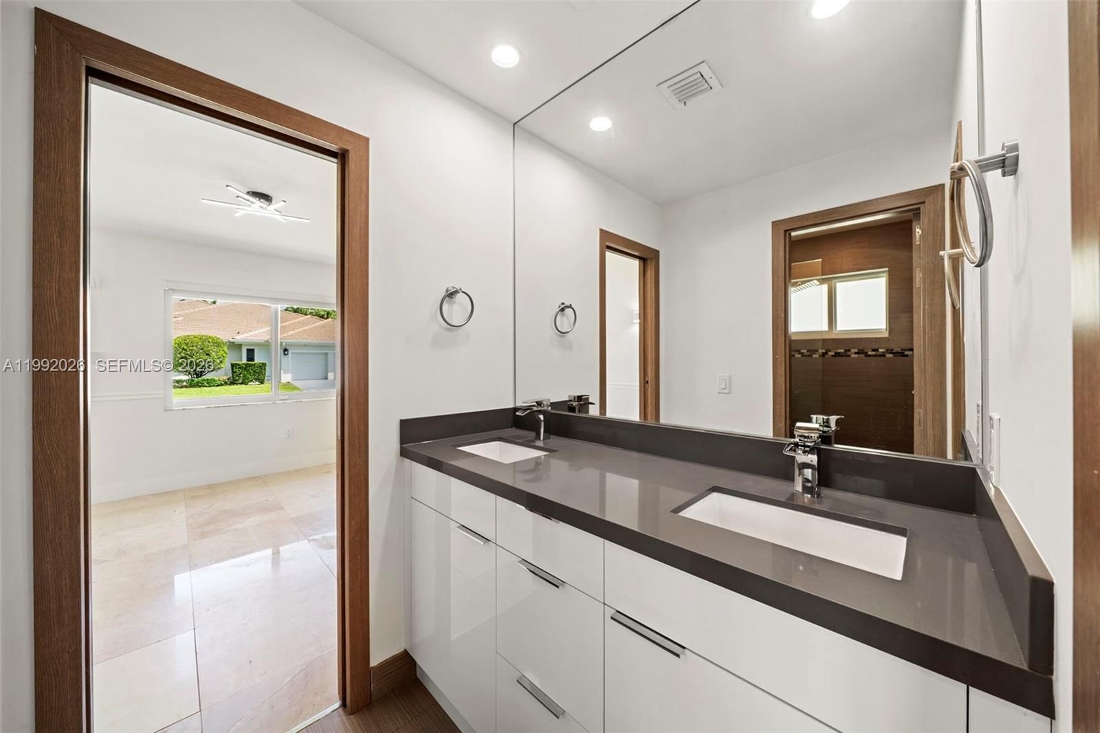 Real estate property located at 15501 77th Ave, Miami-dade, Royal Cutler Estates, Palmetto Bay, FL