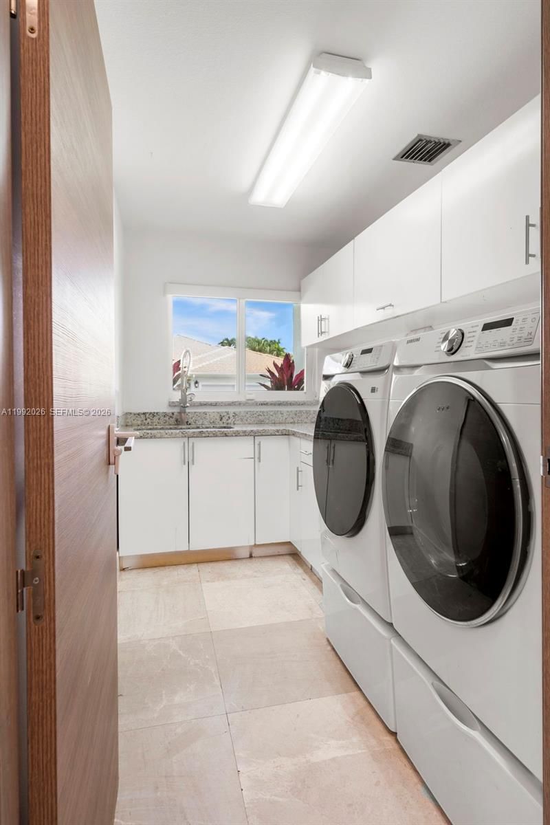 Real estate property located at 15501 77th Ave, Miami-dade, Royal Cutler Estates, Palmetto Bay, FL