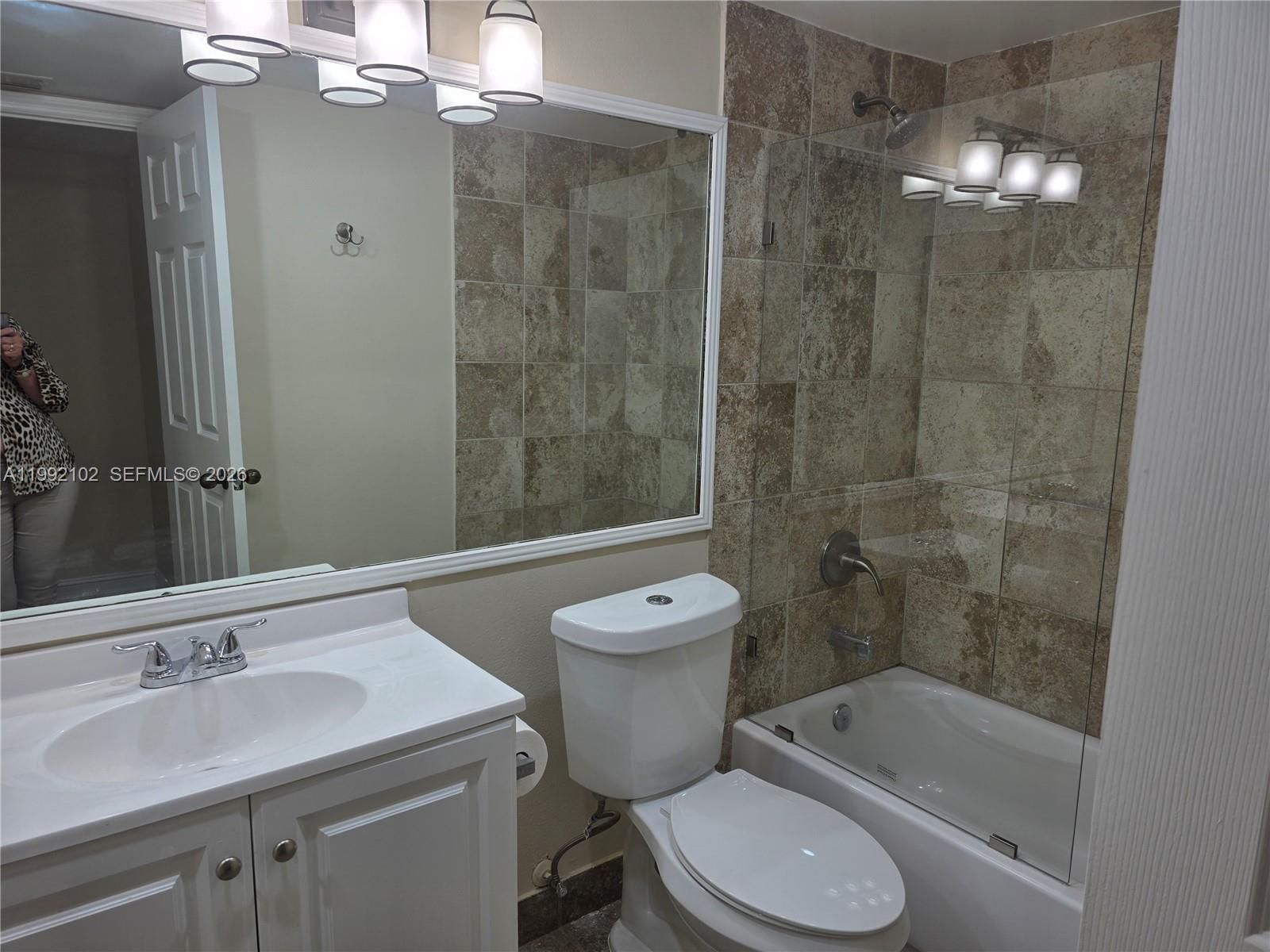 Real estate property located at 8100 Geneva Ct #432, Miami-dade, Las Vistas At Doral Condo, Doral, FL