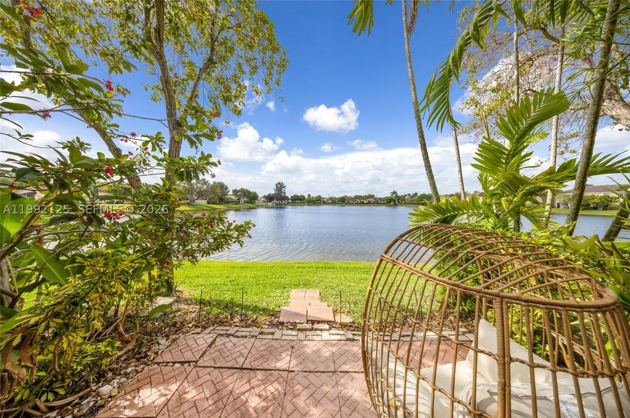 Real estate property located at 12158 5th Ct, Broward, Pelican Pointe, Pembroke Pines, FL