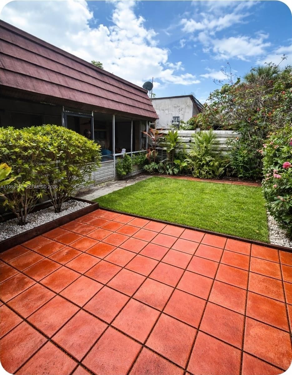 Real estate property located at 6755 Crooked Palm Ter, Miami-dade, Miami Lakes Lake Hilda To, Miami Lakes, FL