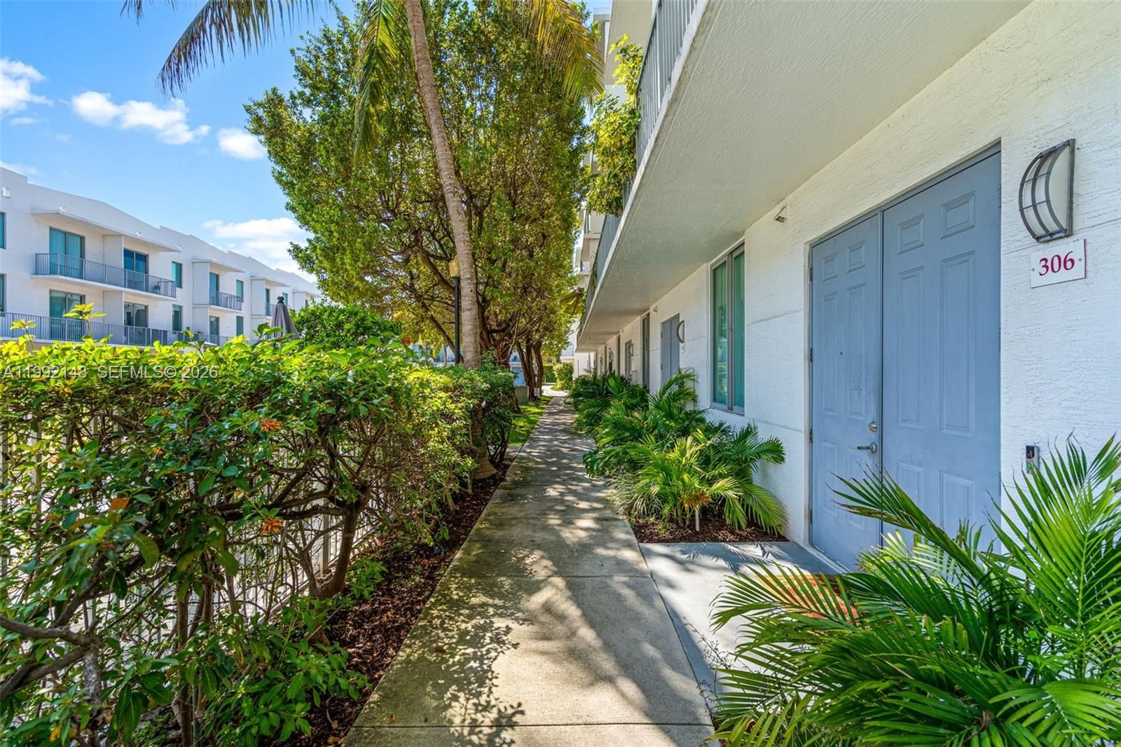 Real estate property located at 2134 Van Buren St #306, Broward, Courtyards At Hollywood, Hollywood, FL