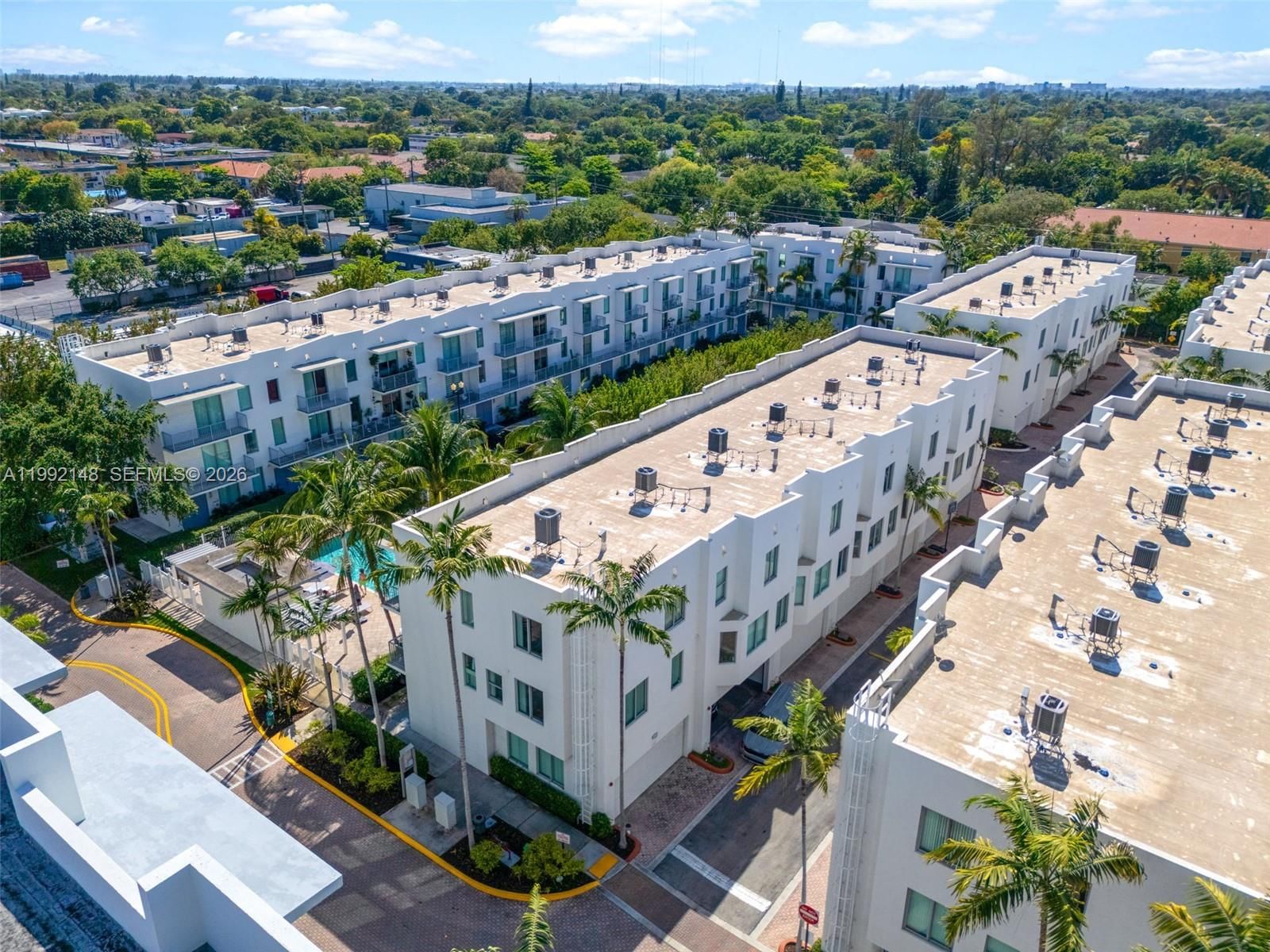 Real estate property located at 2134 Van Buren St #306, Broward, Courtyards At Hollywood, Hollywood, FL