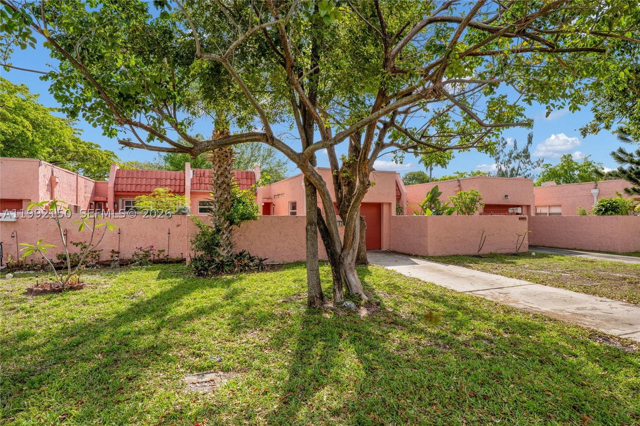 Real estate property located at 1624 56th Ave #14, Broward, Wimbledon Townhouse I-17, Lauderhill, FL