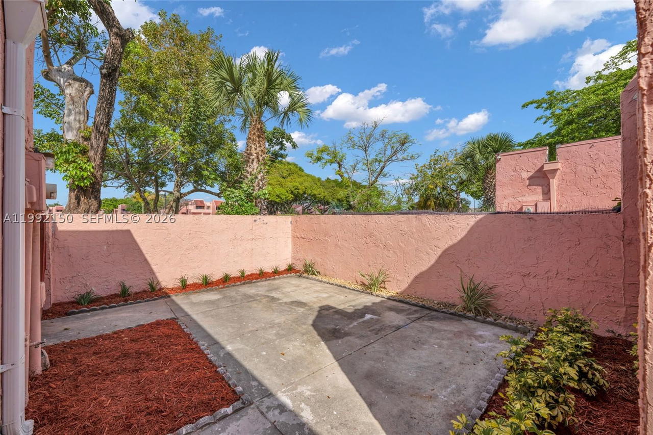 Real estate property located at 1624 56th Ave #14, Broward, Wimbledon Townhouse I-17, Lauderhill, FL