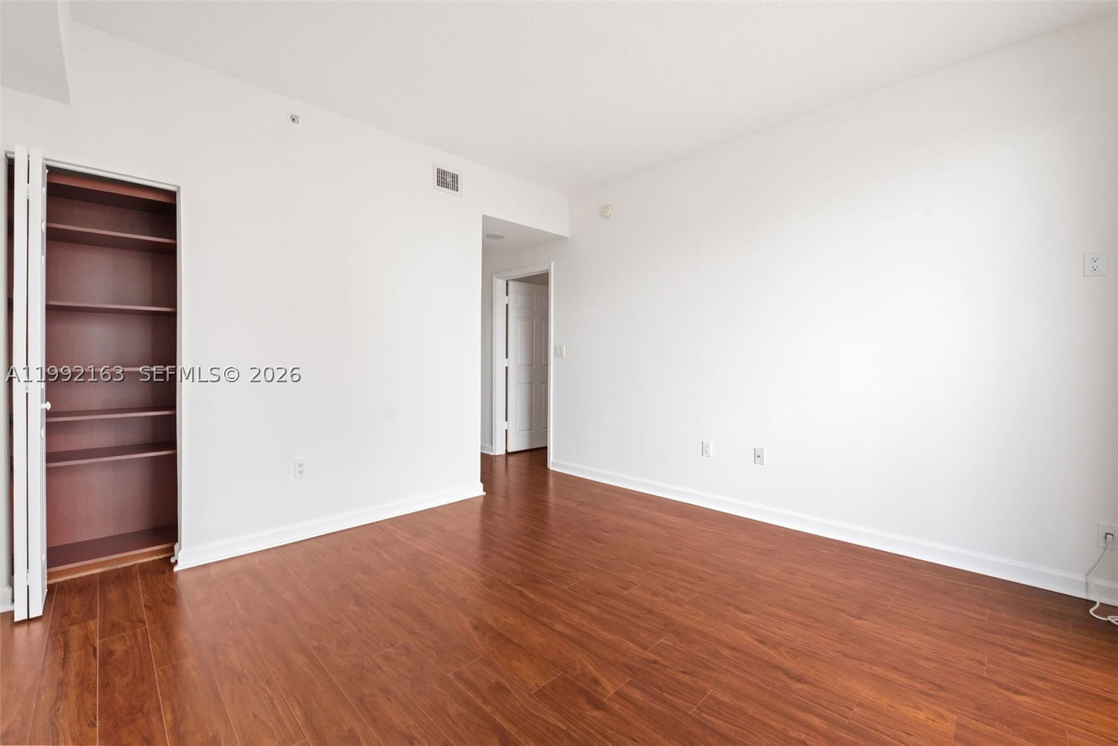 Real estate property located at 357 Almeria Ave #1006, Miami-dade, Gables Park Tower, Coral Gables, FL