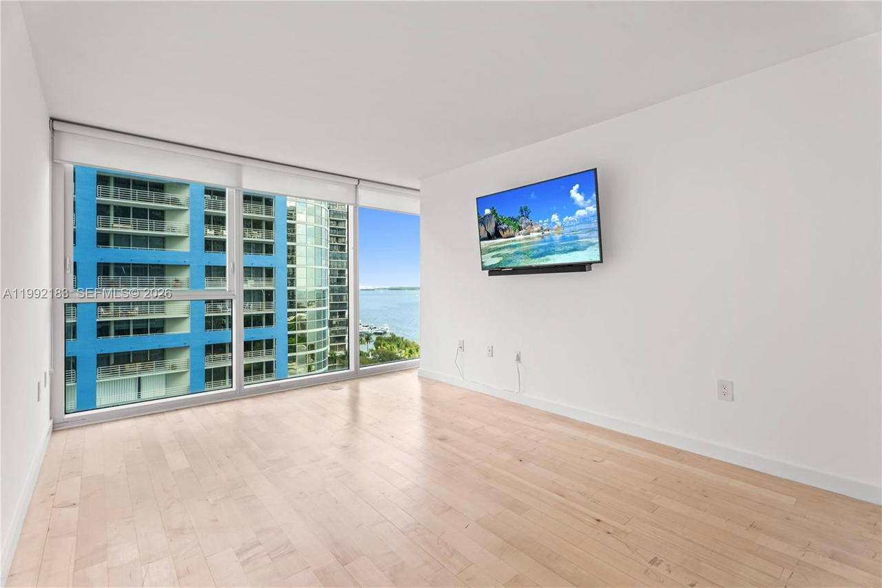 Real estate property located at 2101 Brickell Ave #806, Miami-dade, Skyline On Brickell Condo, Miami, FL