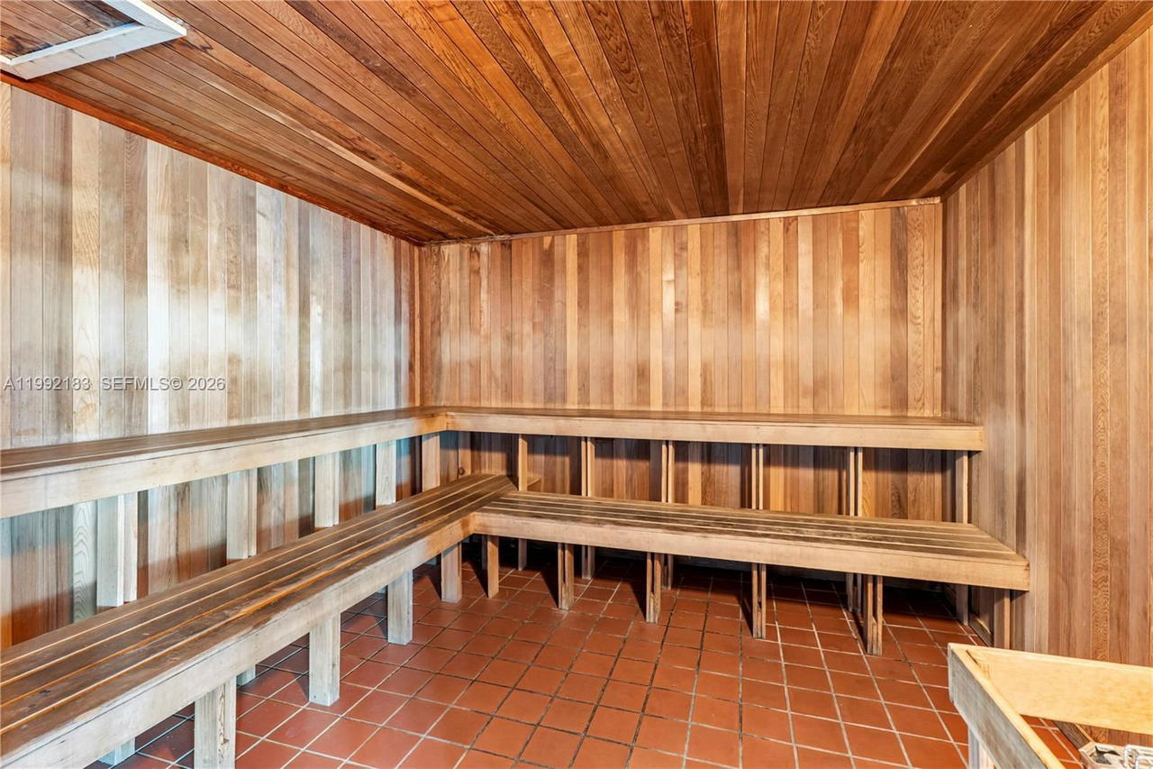 Real estate property located at 2101 Brickell Ave #806, Miami-dade, Skyline On Brickell Condo, Miami, FL