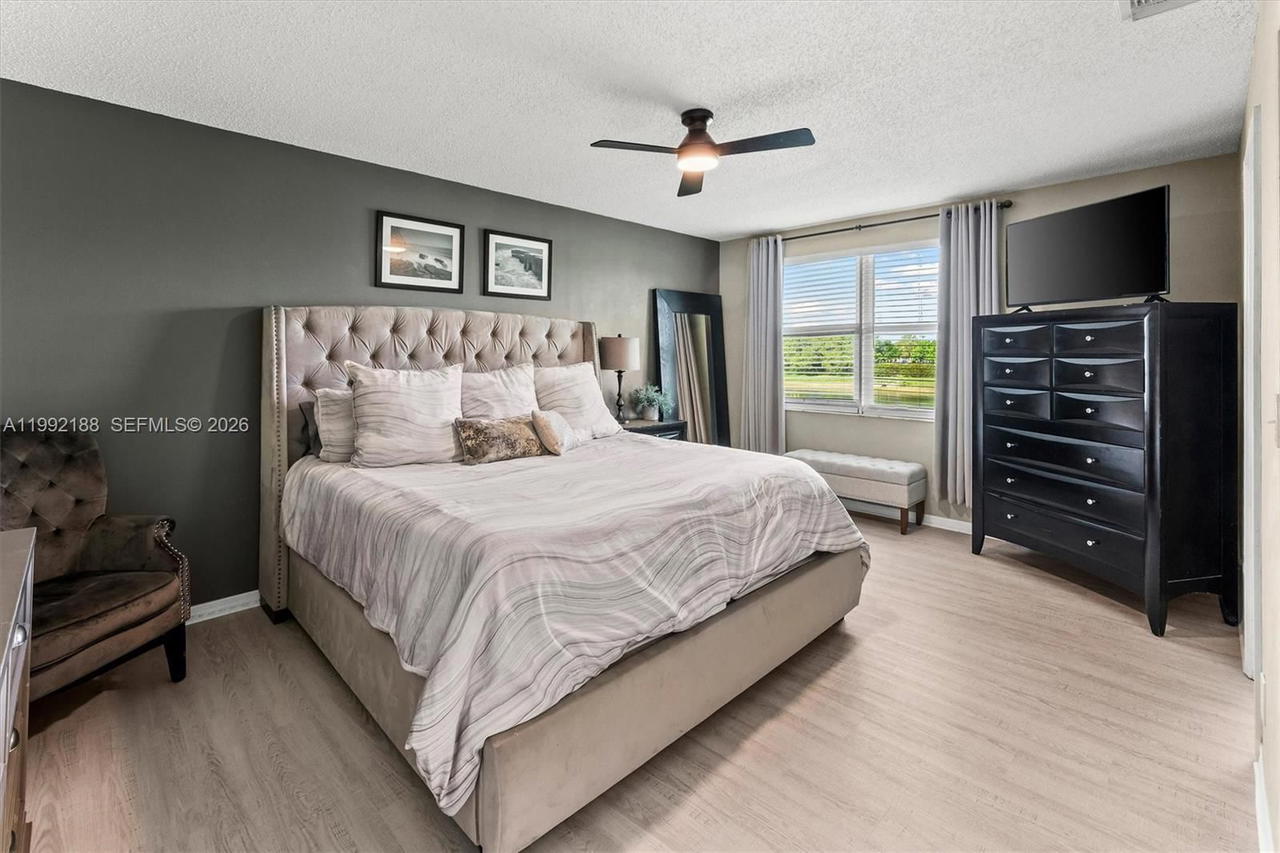 Real estate property located at 4420 82nd Way, Broward, Orange Drive-pine Island, Davie, FL