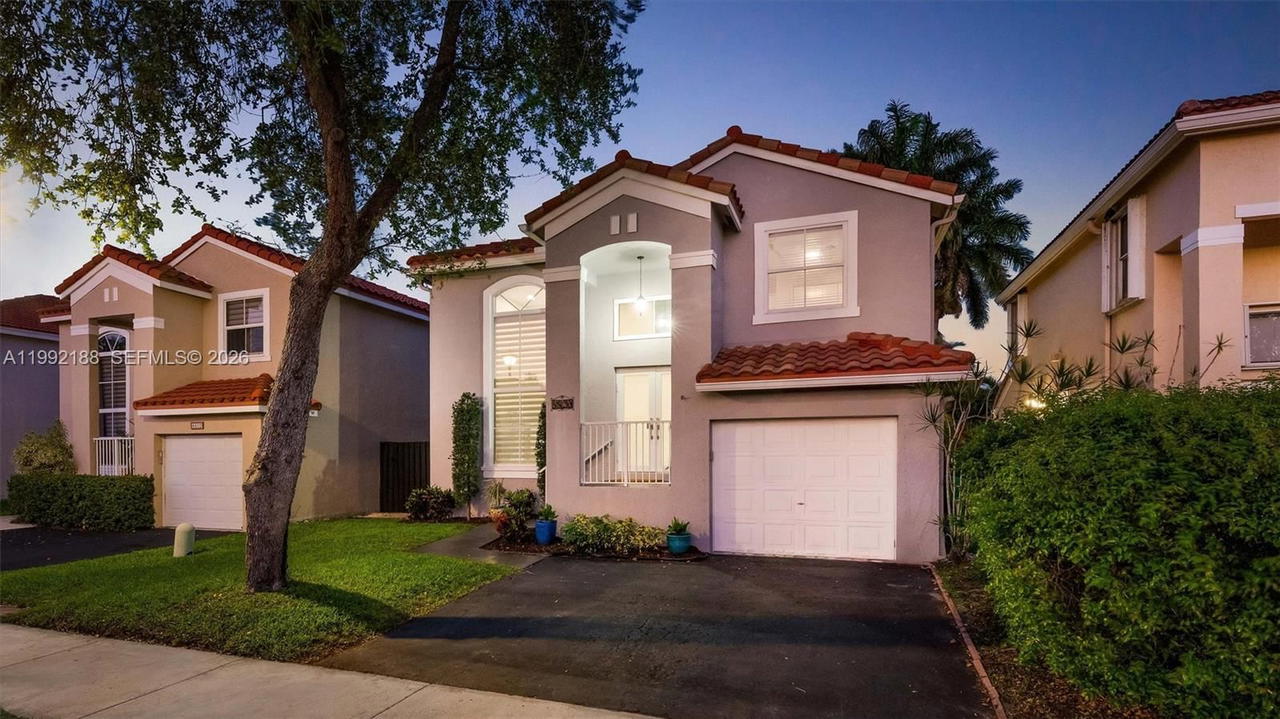Real estate property located at 4420 82nd Way, Broward, Orange Drive-pine Island, Davie, FL