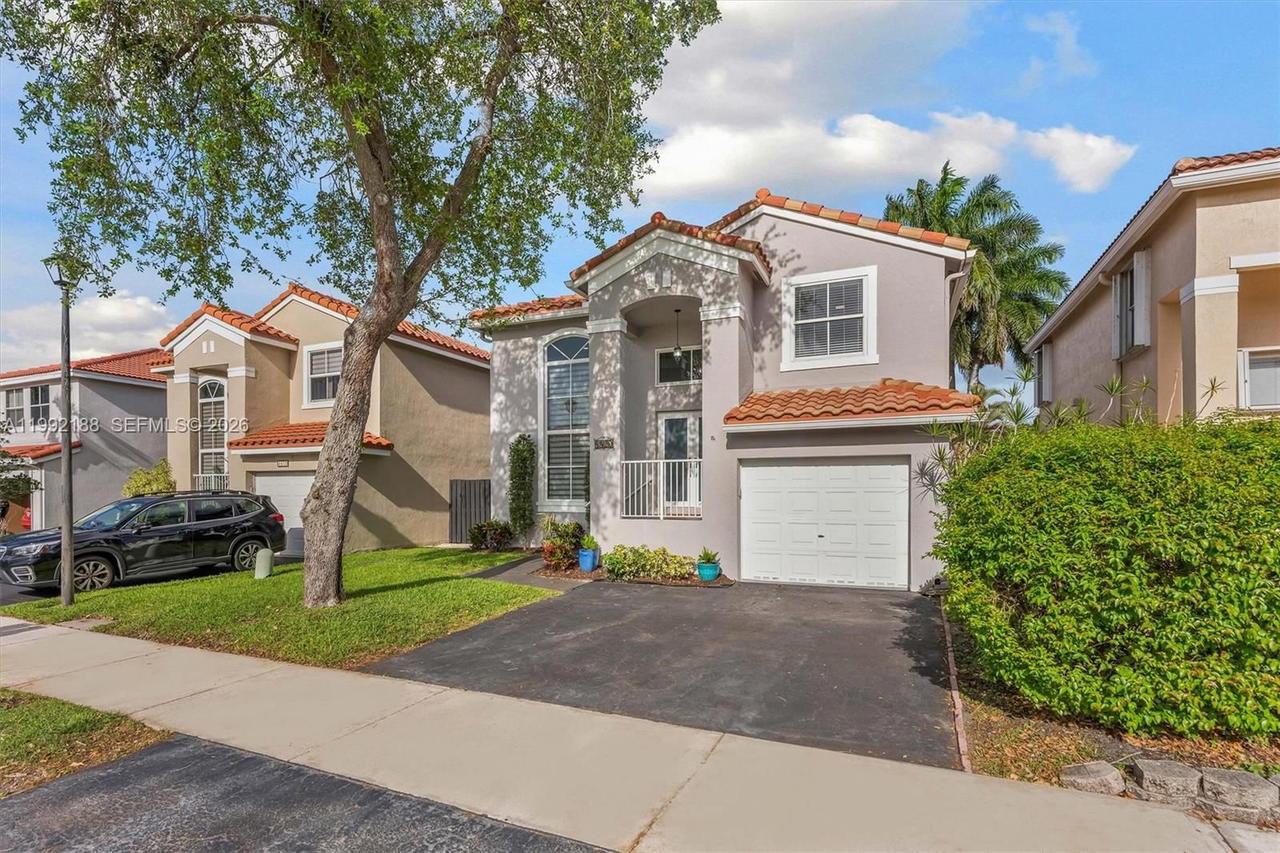 Real estate property located at 4420 82nd Way, Broward, Orange Drive-pine Island, Davie, FL