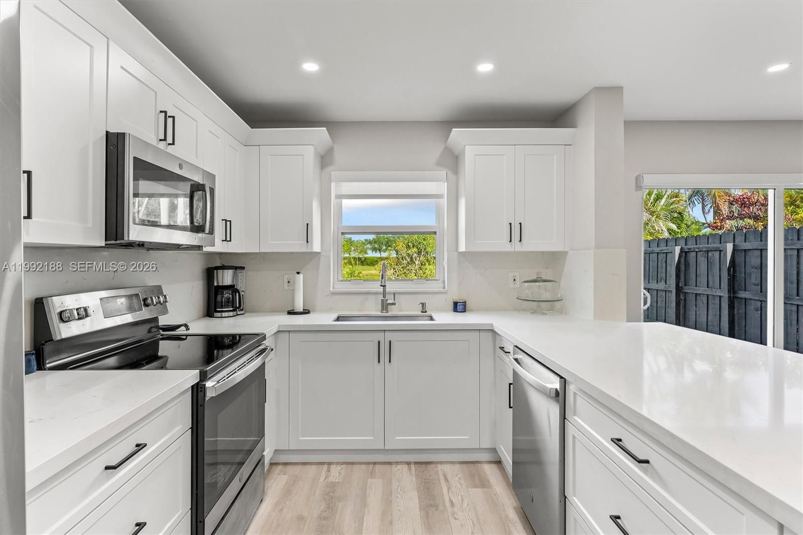 Real estate property located at 4420 82nd Way, Broward, Orange Drive-pine Island, Davie, FL