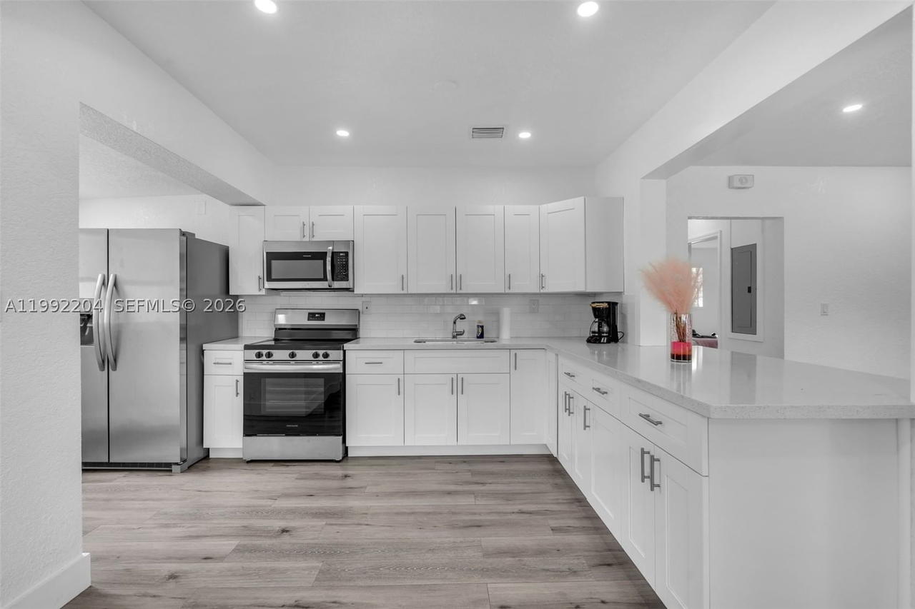 Real estate property located at 181 121st St, Miami-dade, Breezeswept Estates, North Miami, FL