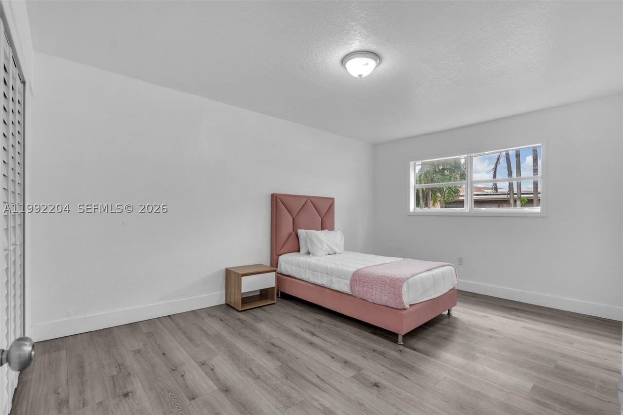 Real estate property located at 181 121st St, Miami-dade, Breezeswept Estates, North Miami, FL