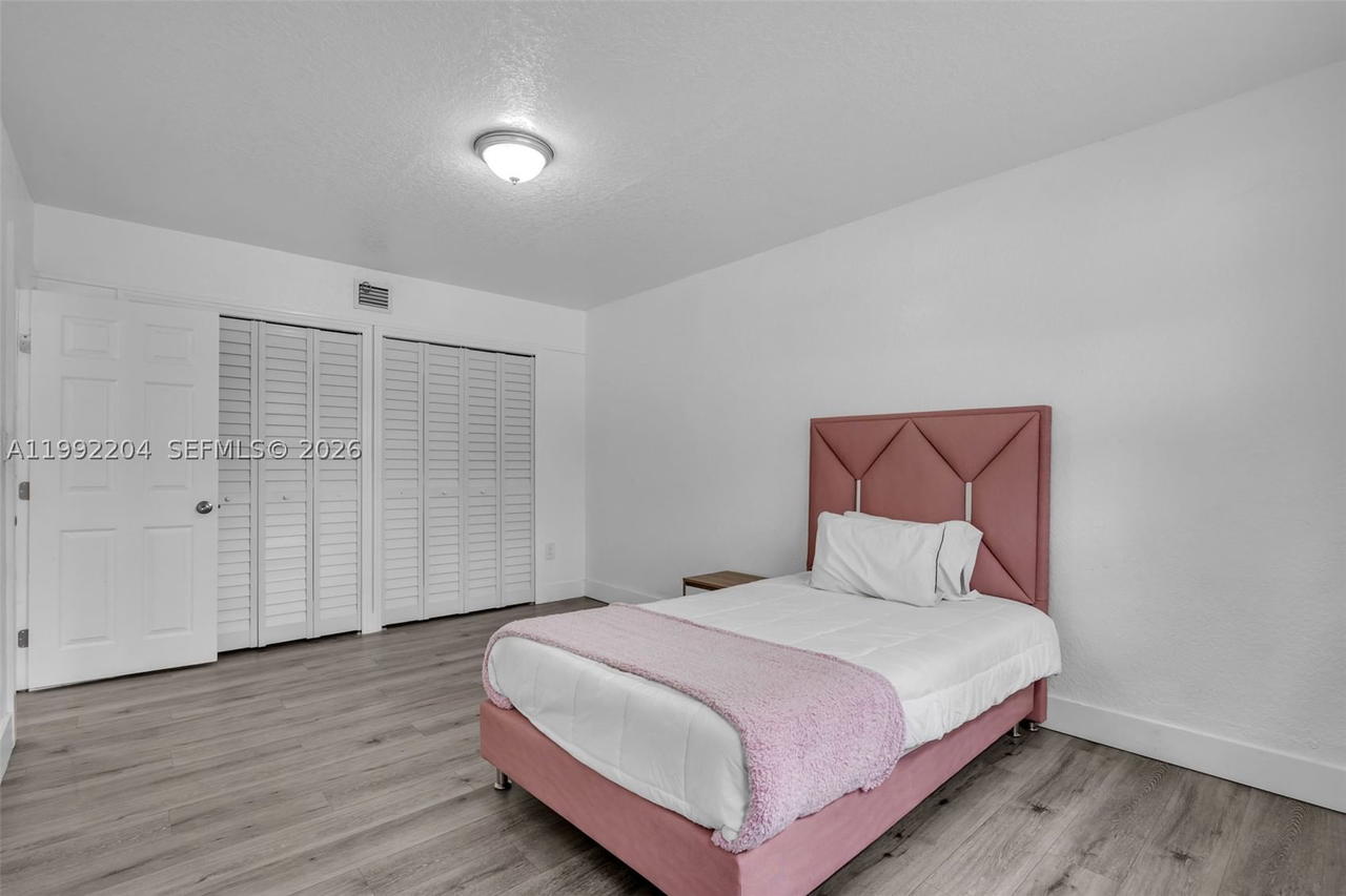 Real estate property located at 181 121st St, Miami-dade, Breezeswept Estates, North Miami, FL