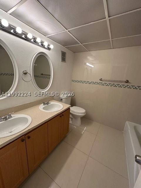 Real estate property located at 5400 77 Court #2R, Miami-dade, Miller Lake Condo, Miami, FL