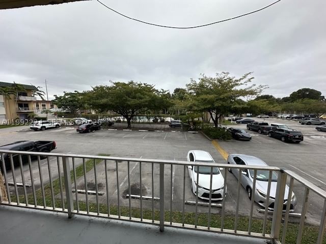 Real estate property located at 5400 77 Court #2R, Miami-dade, Miller Lake Condo, Miami, FL
