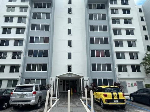 Real estate property located at 9001 77 Avenue C705, Miami-dade, Dadeland Place Condo, Miami, FL