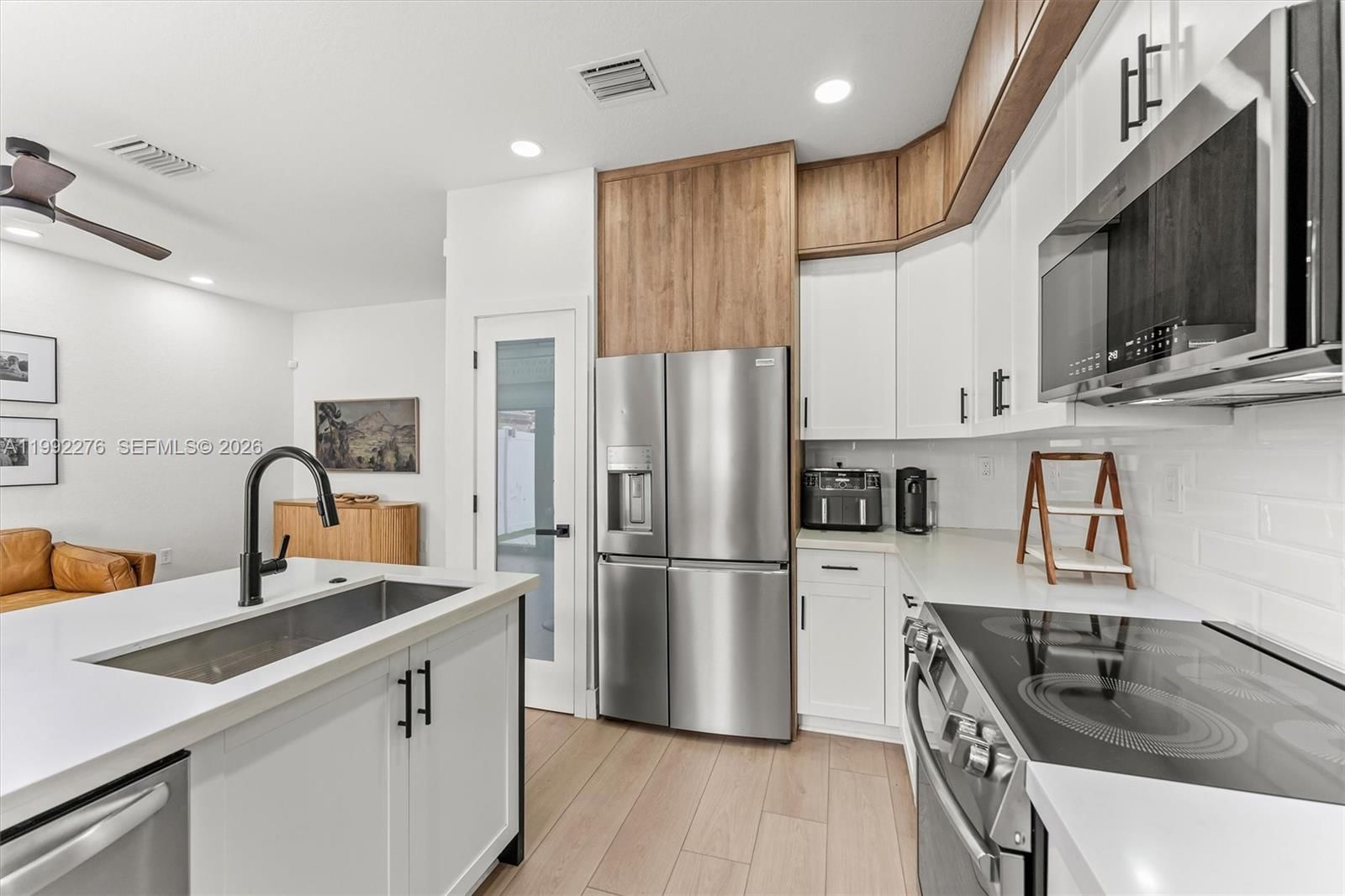 Real estate property located at 10487 34th Ct, Miami-dade, Aquabella Section Two, Hialeah, FL