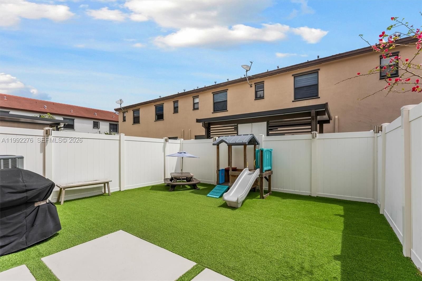 Real estate property located at 10487 34th Ct, Miami-dade, Aquabella Section Two, Hialeah, FL