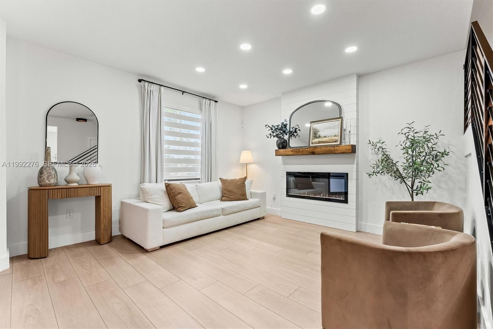 Real estate property located at 10487 34th Ct, Miami-dade, Aquabella Section Two, Hialeah, FL