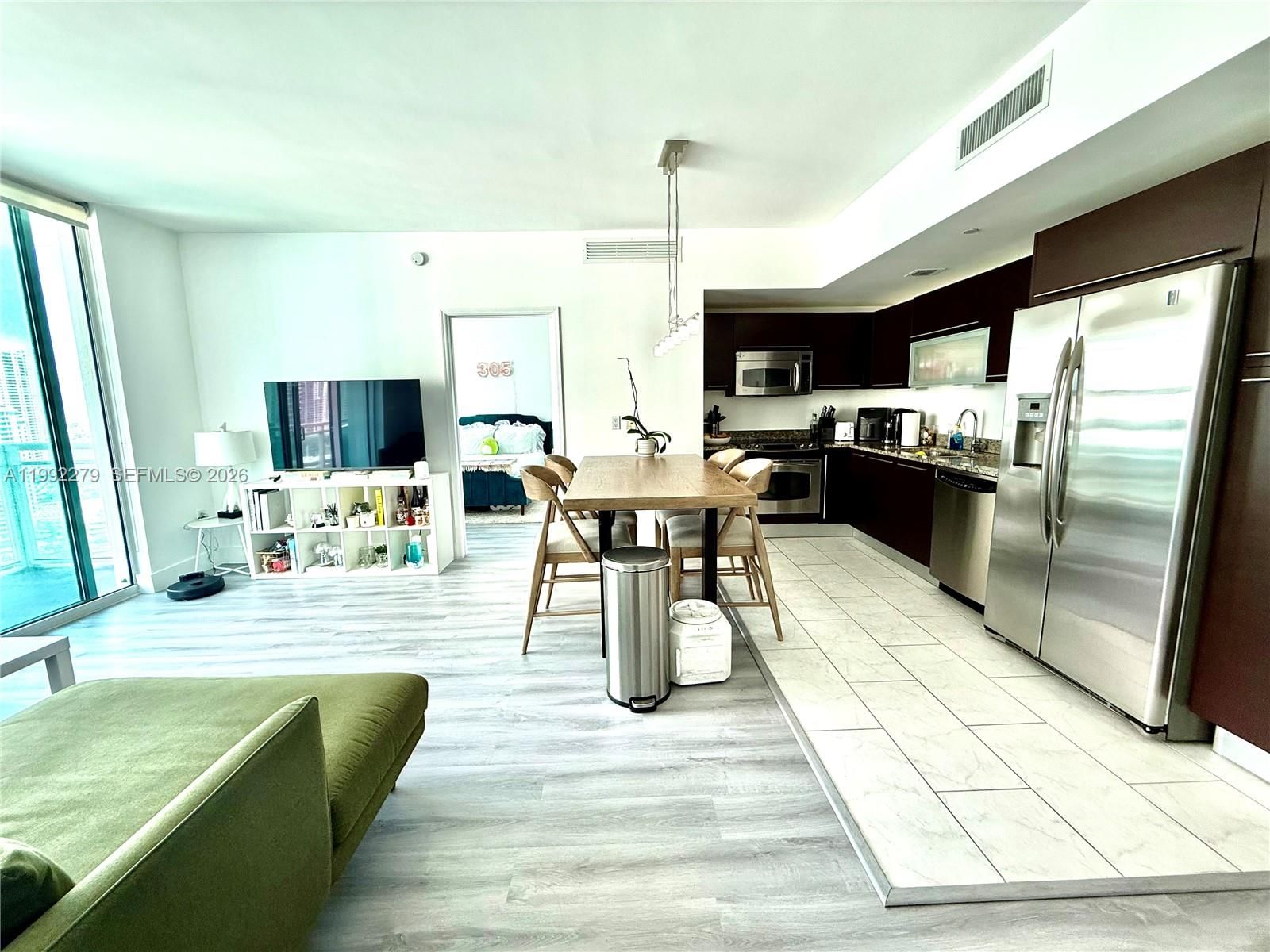 Real estate property located at 950 Brickell Bay Dr #2706, Miami-dade, The Plaza 851 Brickell Co, Miami, FL