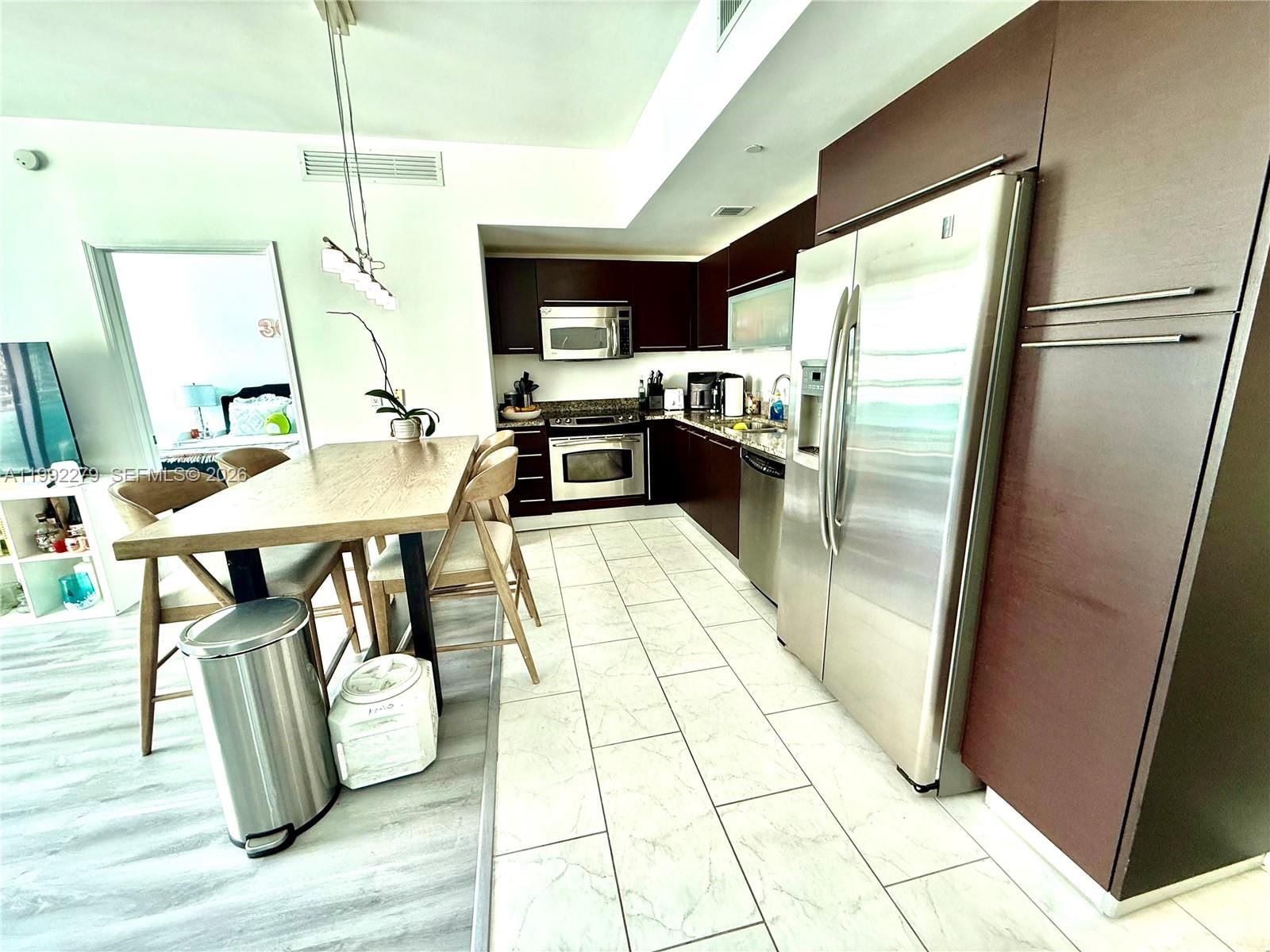 Real estate property located at 950 Brickell Bay Dr #2706, Miami-dade, The Plaza 851 Brickell Co, Miami, FL