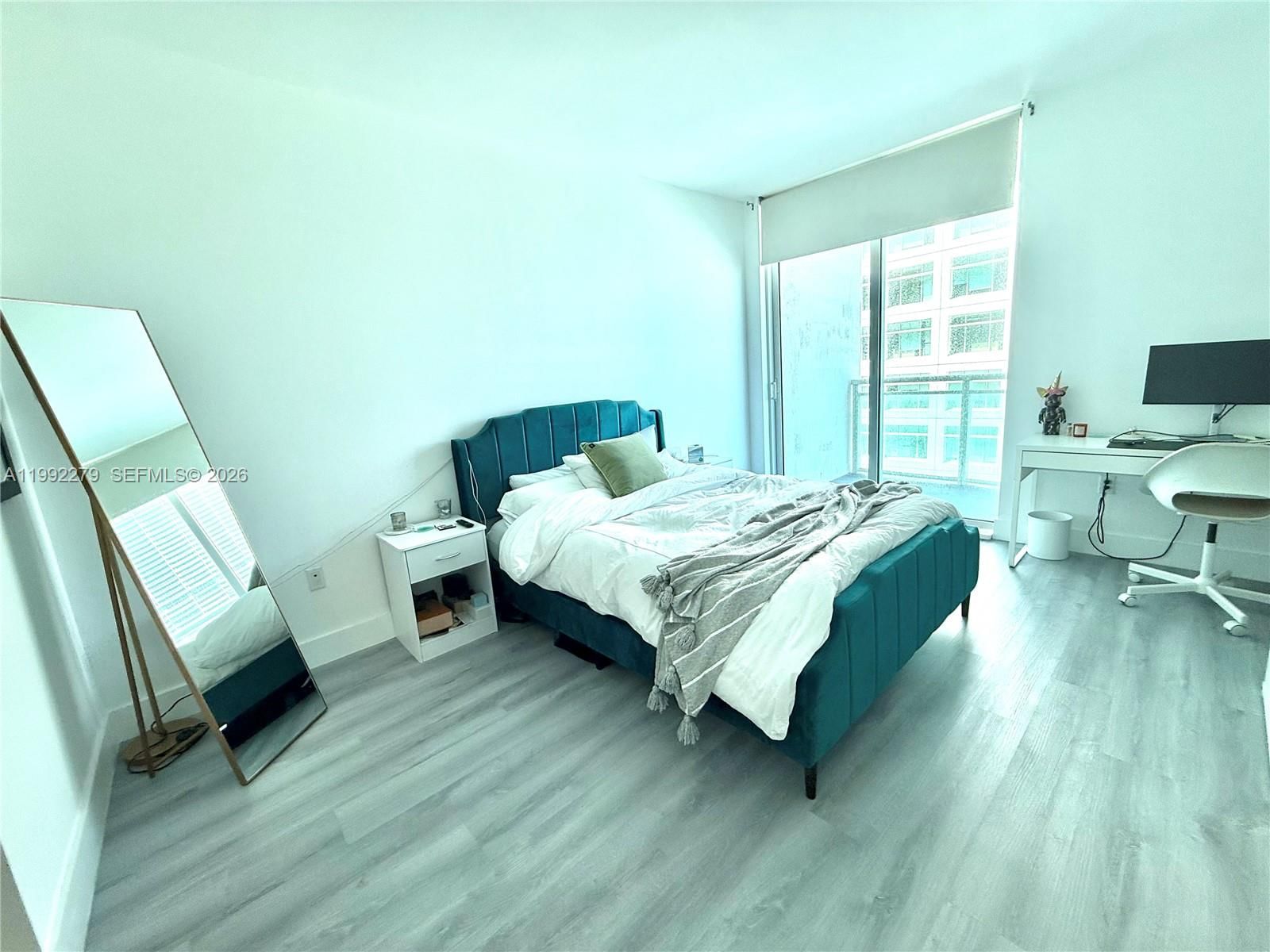 Real estate property located at 950 Brickell Bay Dr #2706, Miami-dade, The Plaza 851 Brickell Co, Miami, FL