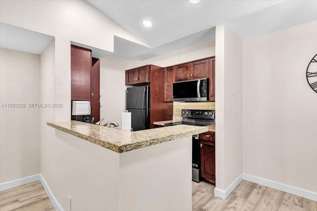 Real estate property located at 2796 University Dr #2202, Broward, Sundance At Davie Condo, Davie, FL