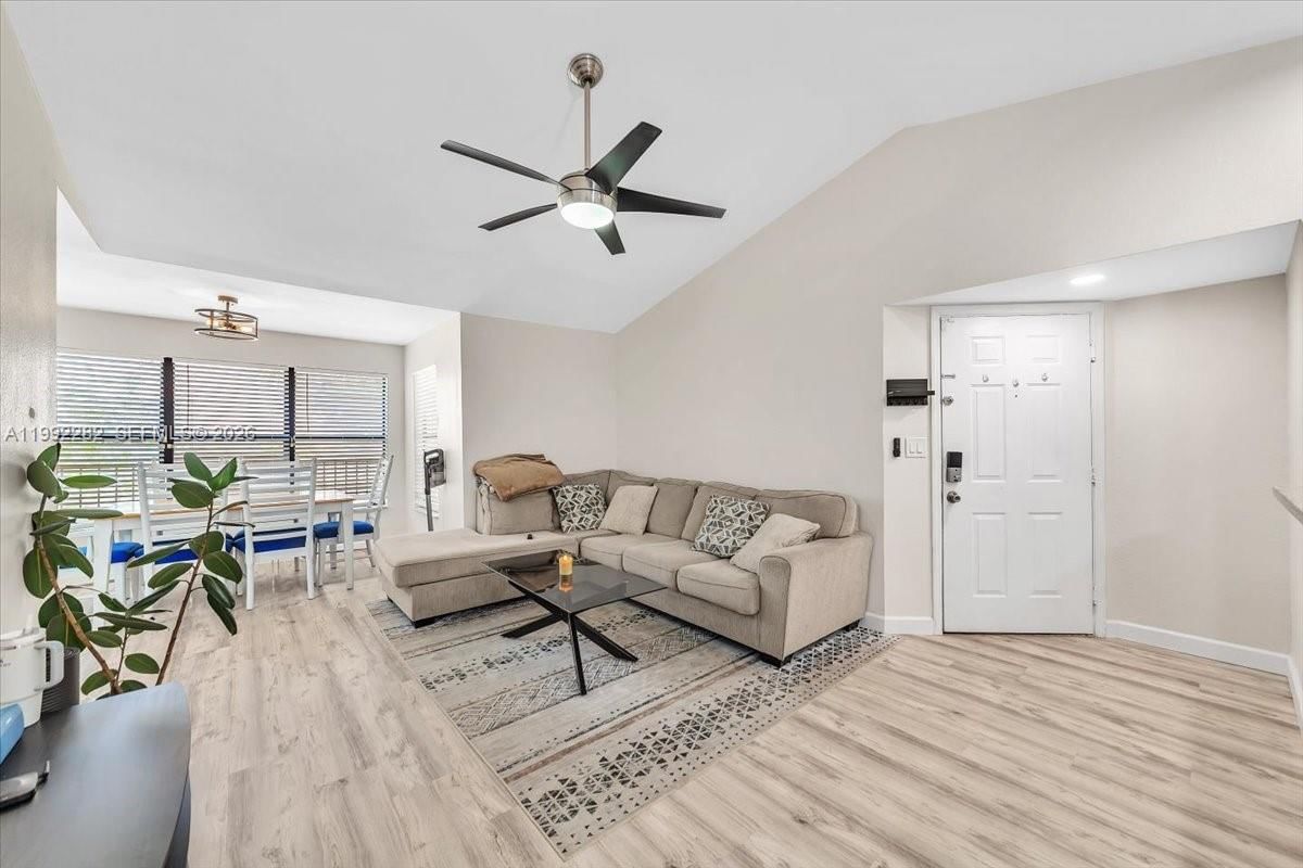 Real estate property located at 2796 University Dr #2202, Broward, Sundance At Davie Condo, Davie, FL
