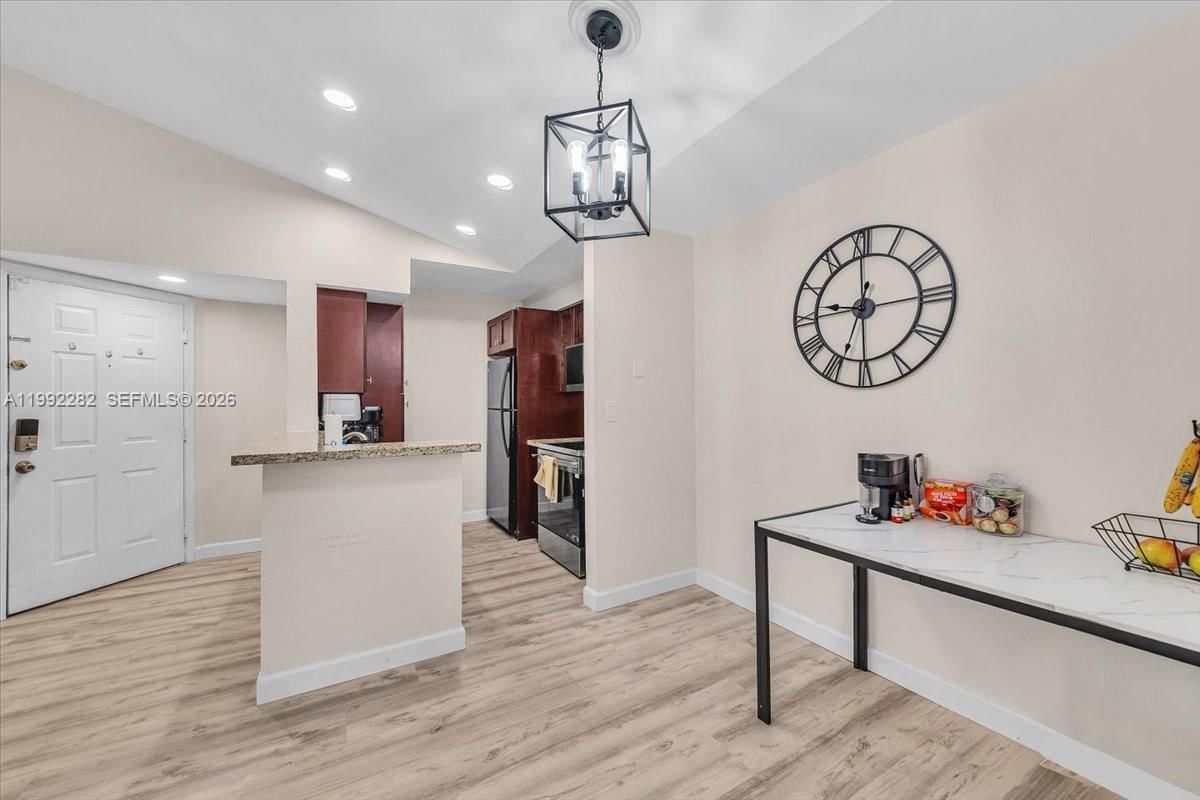 Real estate property located at 2796 University Dr #2202, Broward, Sundance At Davie Condo, Davie, FL