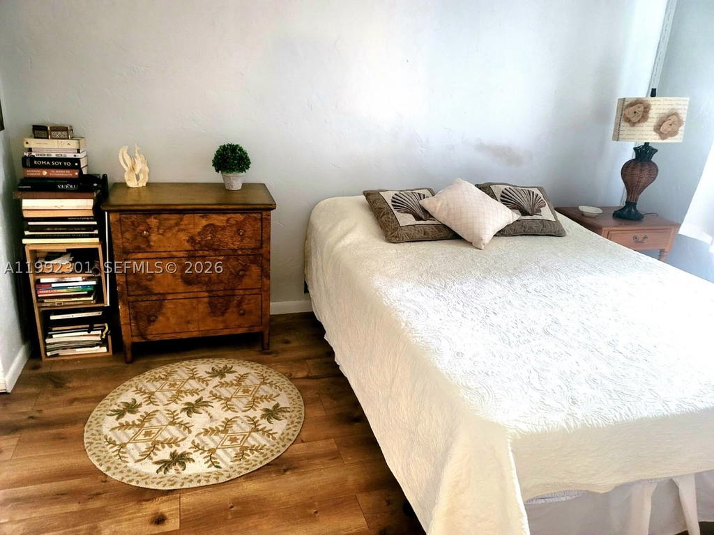 Real estate property located at 1205 Mariposa Ave #206, Miami-dade, Villa Capri Condo, Coral Gables, FL