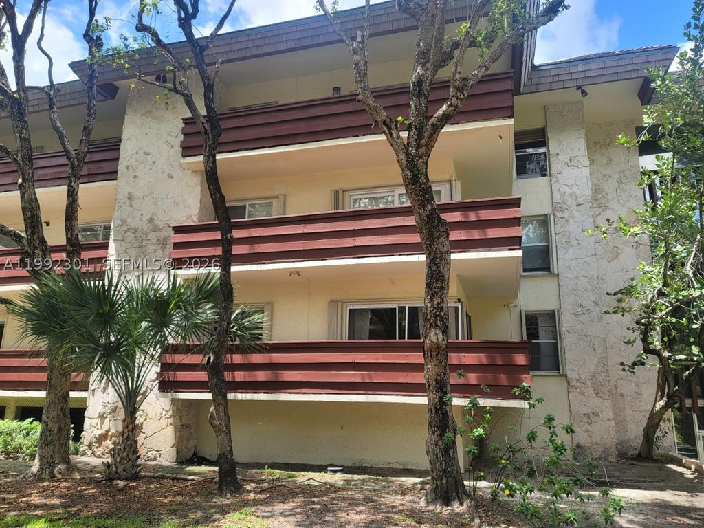 Real estate property located at 1205 Mariposa Ave #206, Miami-dade, Villa Capri Condo, Coral Gables, FL