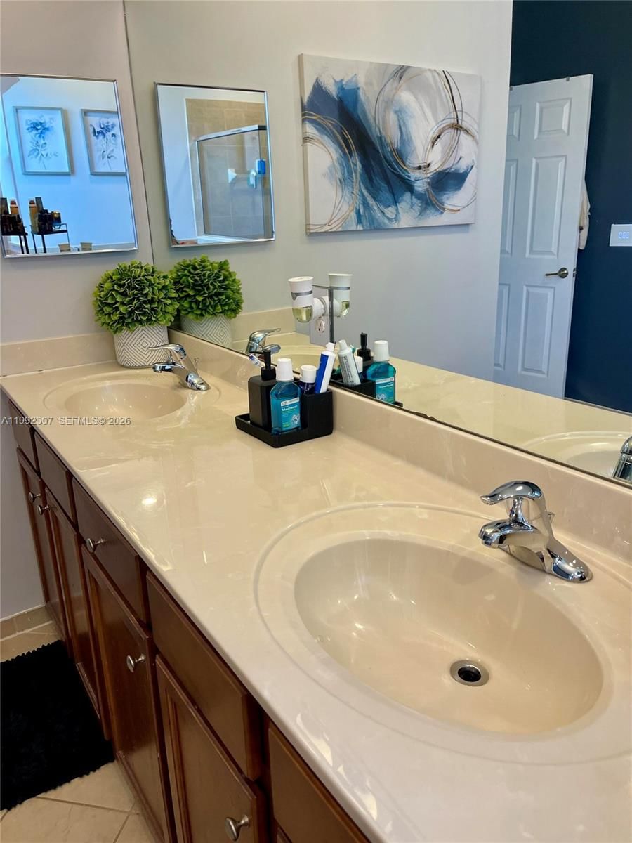 Real estate property located at 11557 235th St, Miami-dade, Silver Palm East Sec Two, Homestead, FL