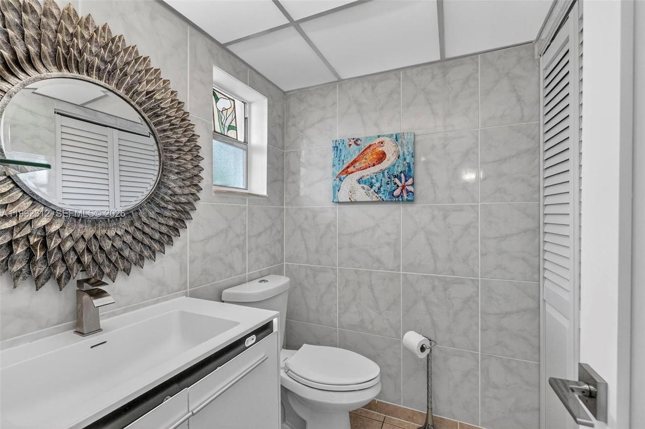 Real estate property located at 9821 Sunrise Lakes Blvd #107, Broward, Sunrise Lakes 152 Condo, Sunrise, FL