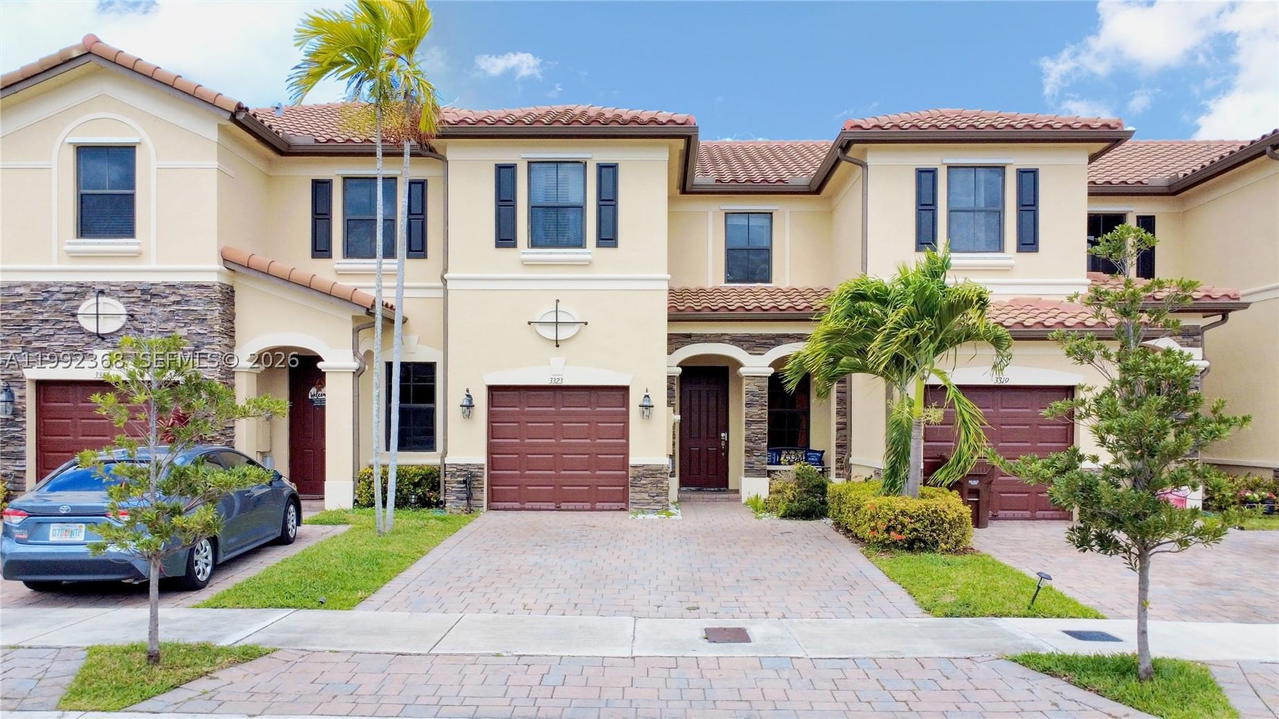 Real estate property located at 3323 90th Ter, Miami-dade, Bellagio, Hialeah, FL
