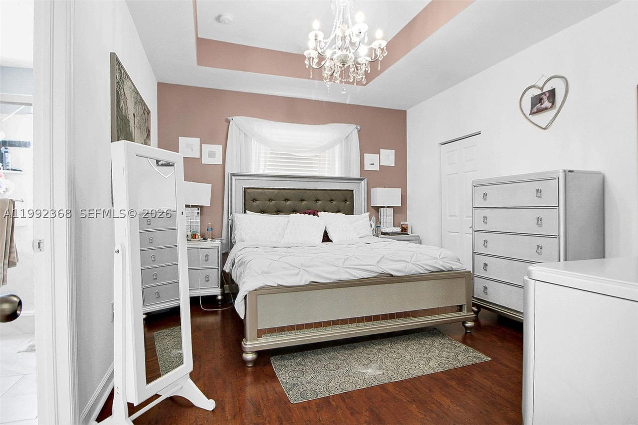 Real estate property located at 3323 90th Ter, Miami-dade, Bellagio, Hialeah, FL