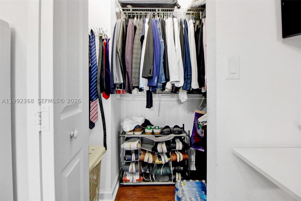 Real estate property located at 3323 90th Ter, Miami-dade, Bellagio, Hialeah, FL