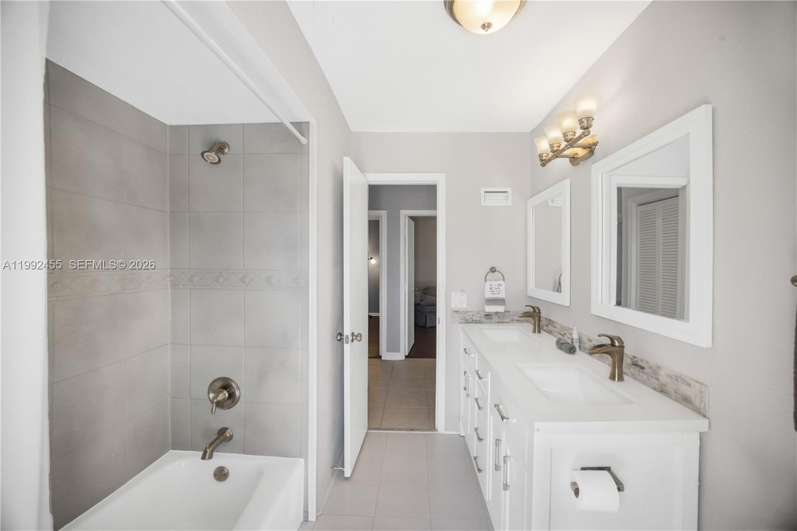 Real estate property located at 6121 16th St, Broward, Waterway Estates Sec Four, Plantation, FL