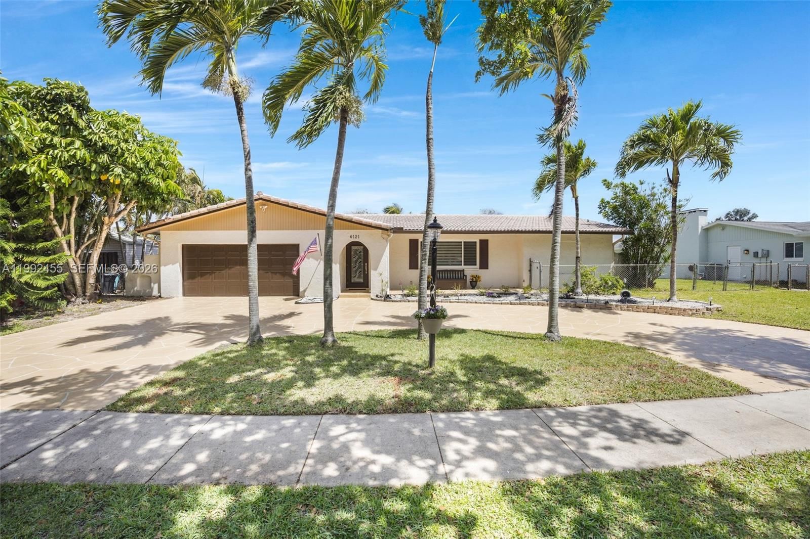 Real estate property located at 6121 16th St, Broward, Waterway Estates Sec Four, Plantation, FL